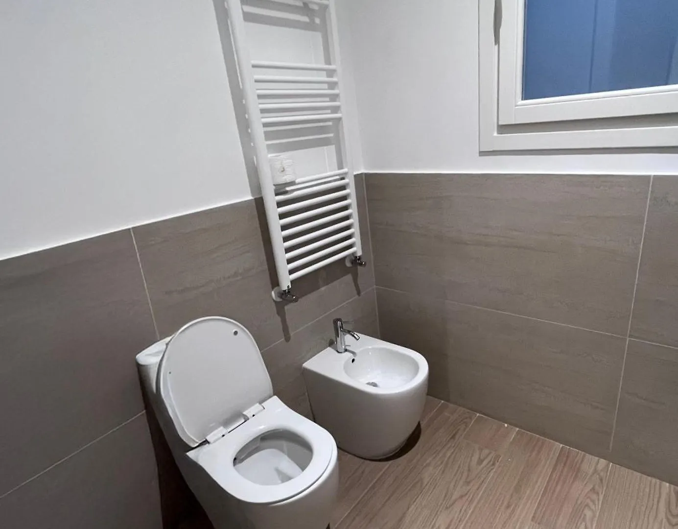 Realty Company Crescenzi Apartment Rome